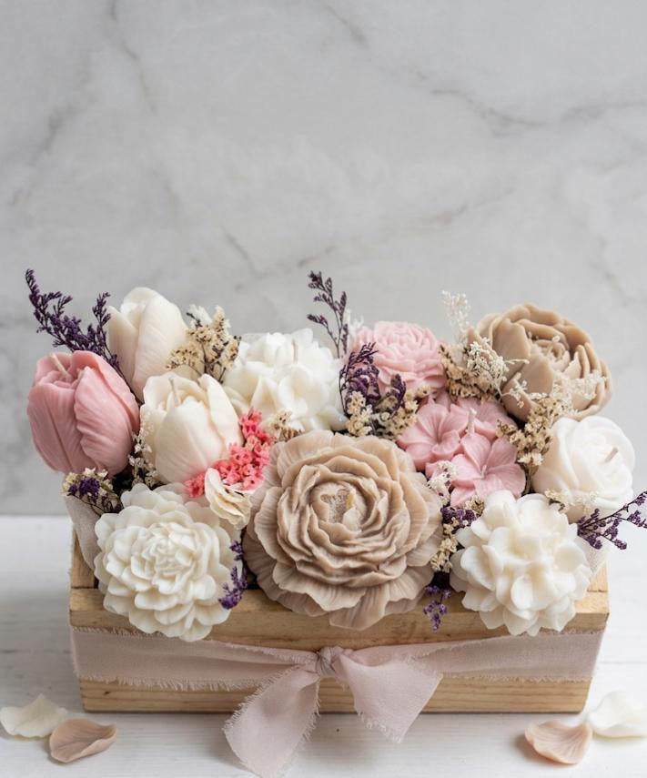 Luxe Kaarsboeket in Kist - Beige/Wit/Roze