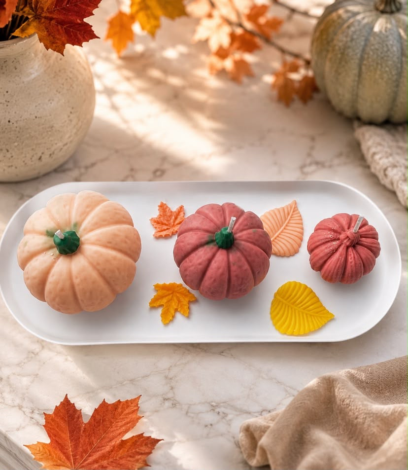 Pompoen Kaarsen Set Herfst – 3 Stuks & Decoratieschaal Sojawas