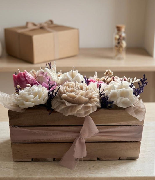 Luxe Kaarsboeket in Kist - Beige/Wit/Roze