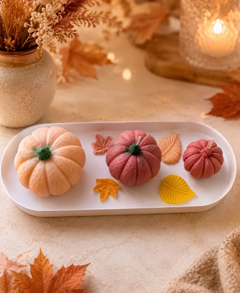 Pompoen Kaarsen Set Herfst – 3 Stuks & Decoratieschaal Sojawas